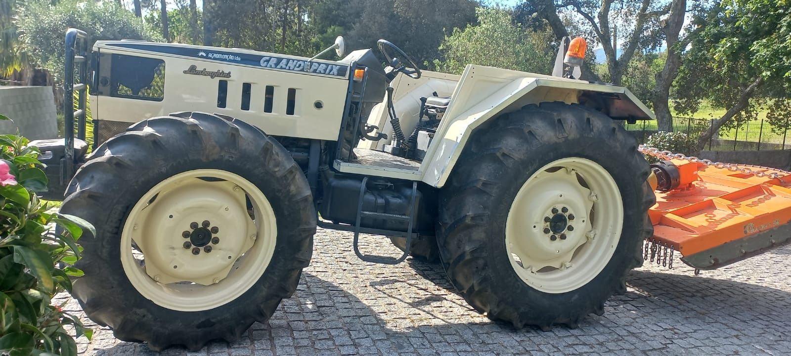 Trator Lamborghini 90 cv