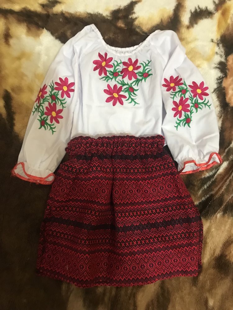 Вишиванка, вишитий костюм, вишита кофта