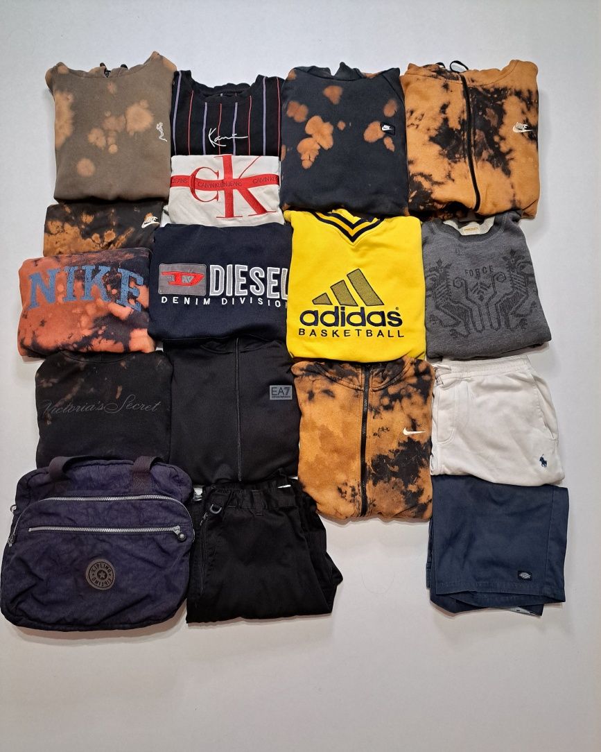 Всі ці речі в моєму інстаграмі Kipling,Adidas, calvin klein, Nike.