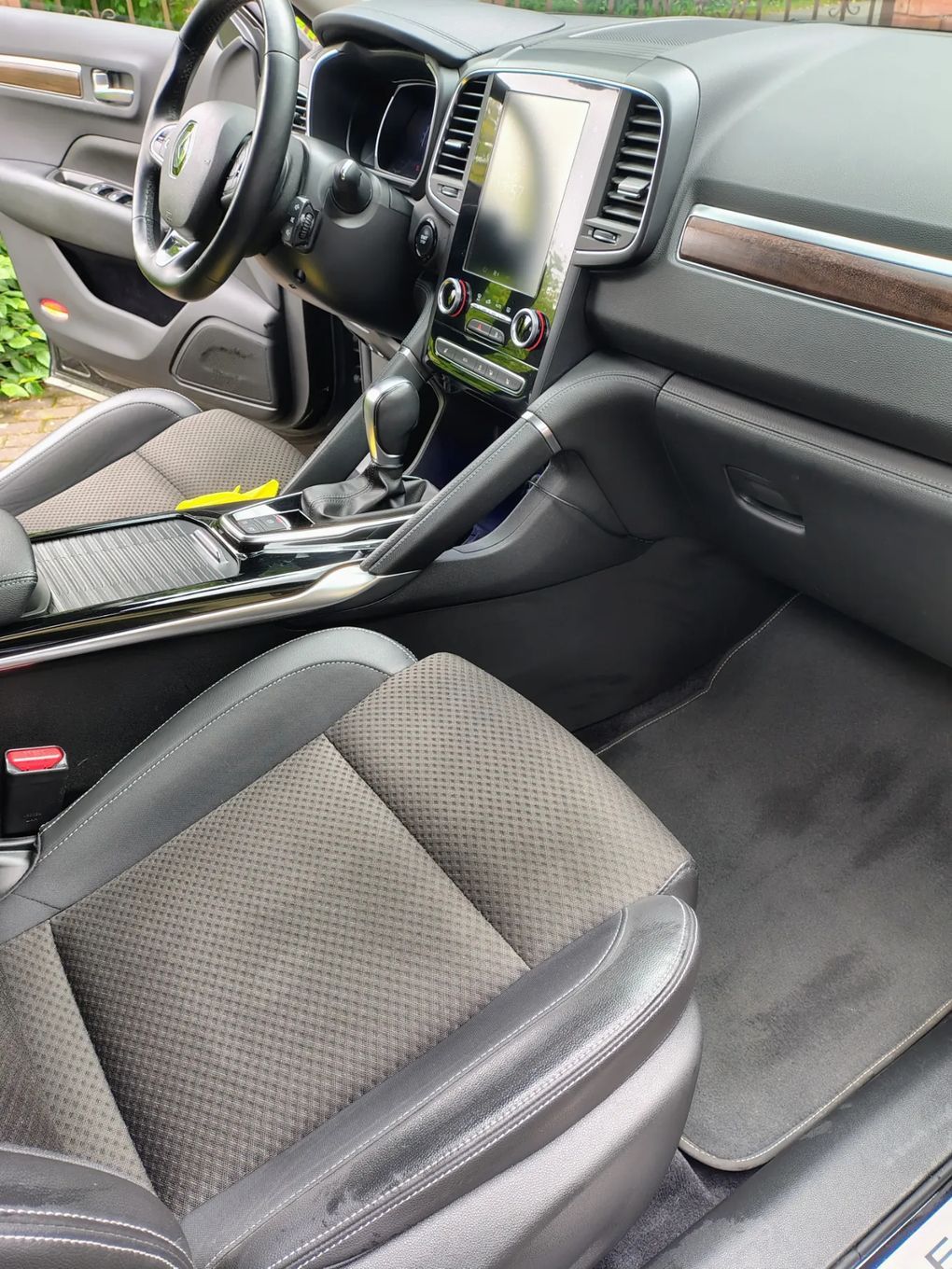 Renault Koleos Pierwszy właściciel, kupiony w salonie, garażowany, bardzo zadbany
