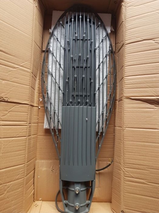 Ліхтар вуличний консольний