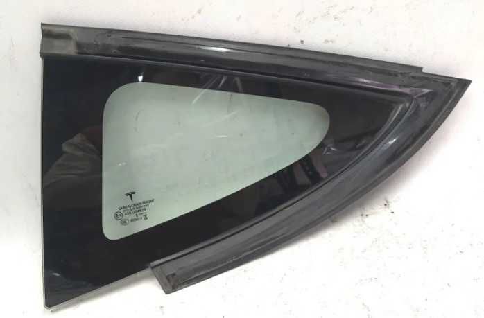 Стекло крыла заднего левого (форточка) Tesla model 3 1098757-00-G