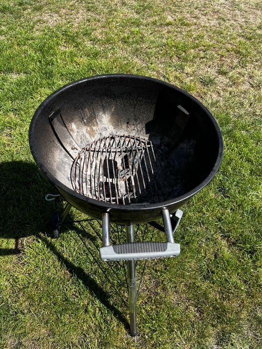 Grill ogrodowy na kółkach