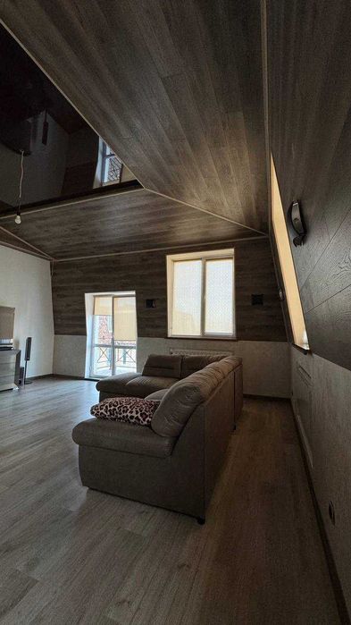 В продажу трьохповерховий таунхаус 120м2