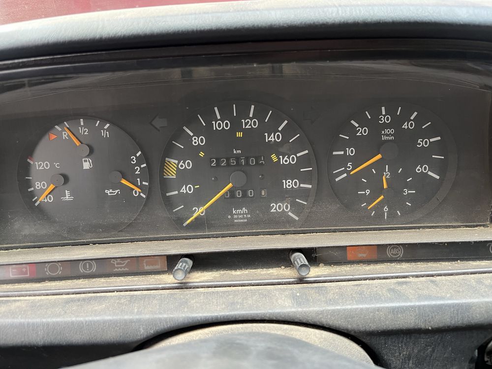mercedes benz 190 w124