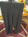 Calça modelo largo