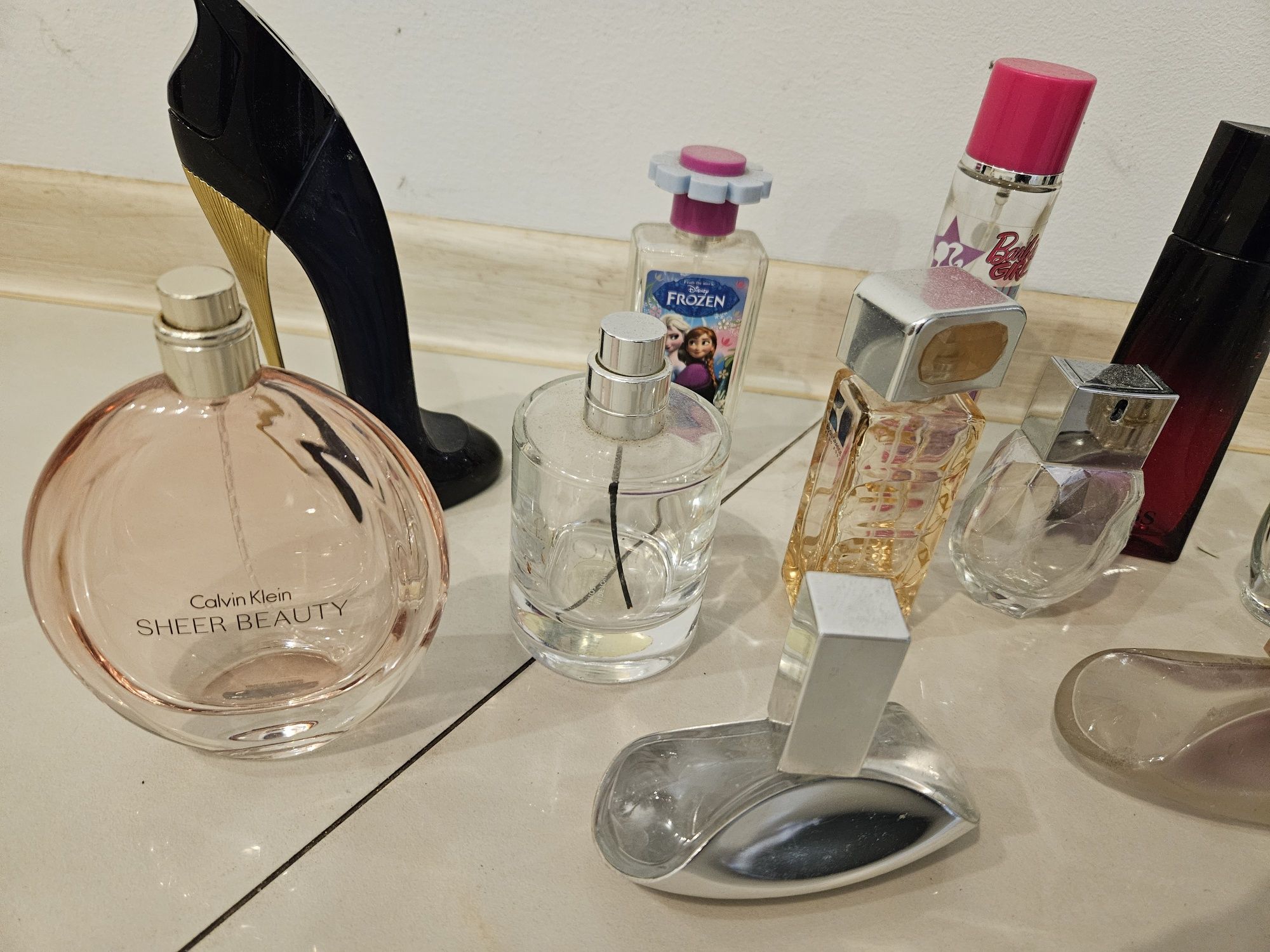 Flakoniki po perfumach 12 sztuk