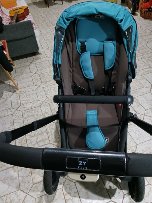 Carrinho de bebé em muito bom estado Zippy