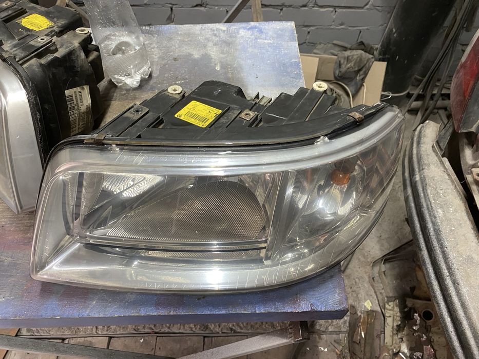 Фары volksvagen T5 фольксваген Т5  3200 ПАРА