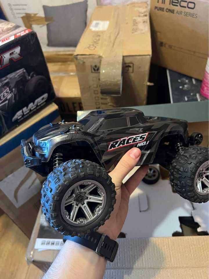 Samochodzik na pilota ROVER 4WR 4x4 Sheldon Creed Edition