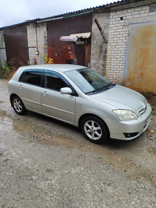 Продам toyota corolla 2005 года дизель робот
