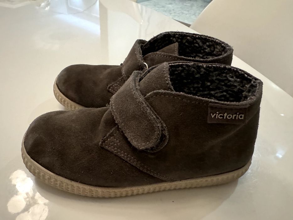 Botas Camurça cinza marca VITORIA , Tam. 30