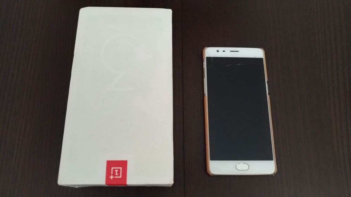 OnePlus3 smartphone