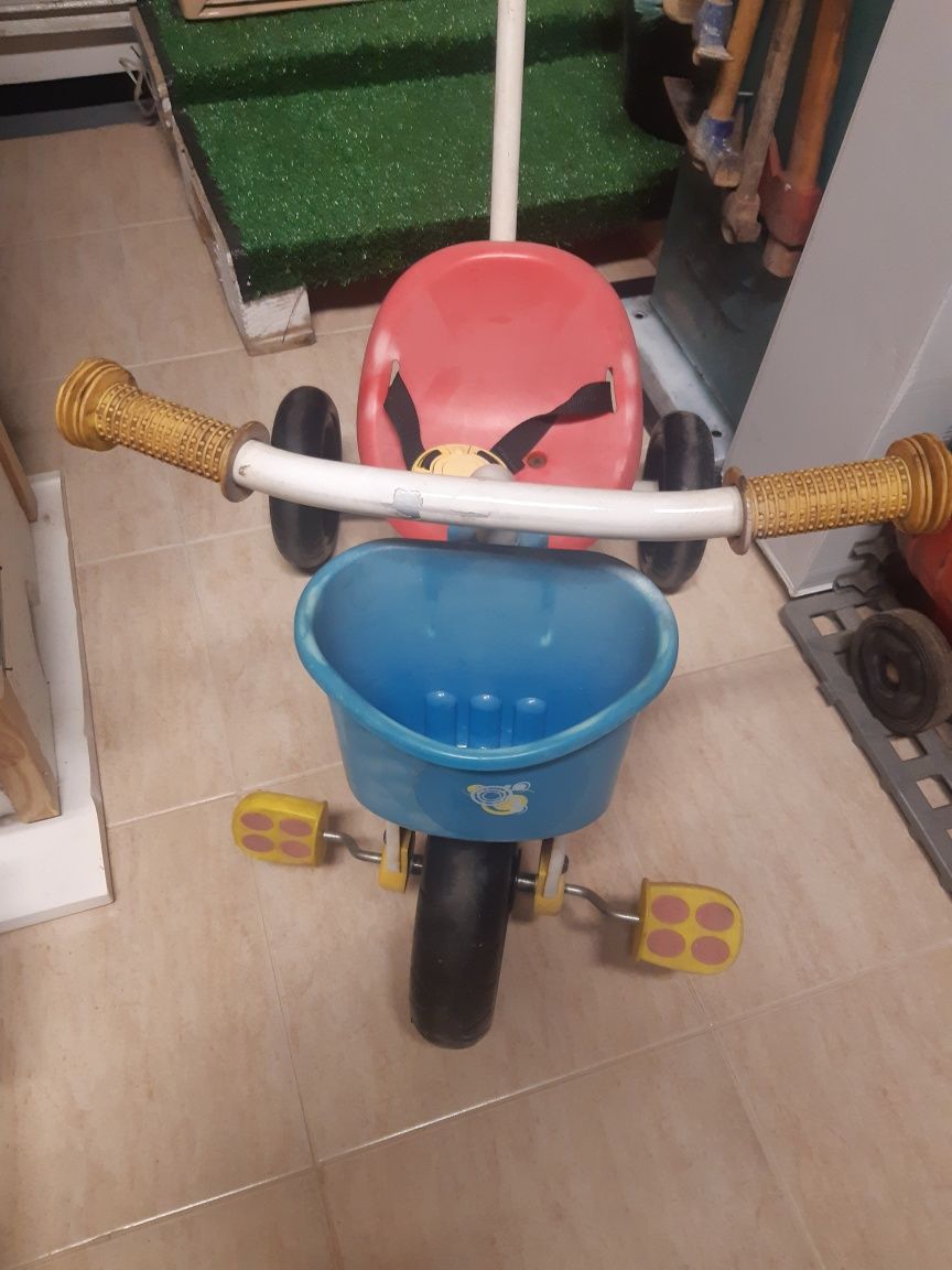 Triciclo para criança