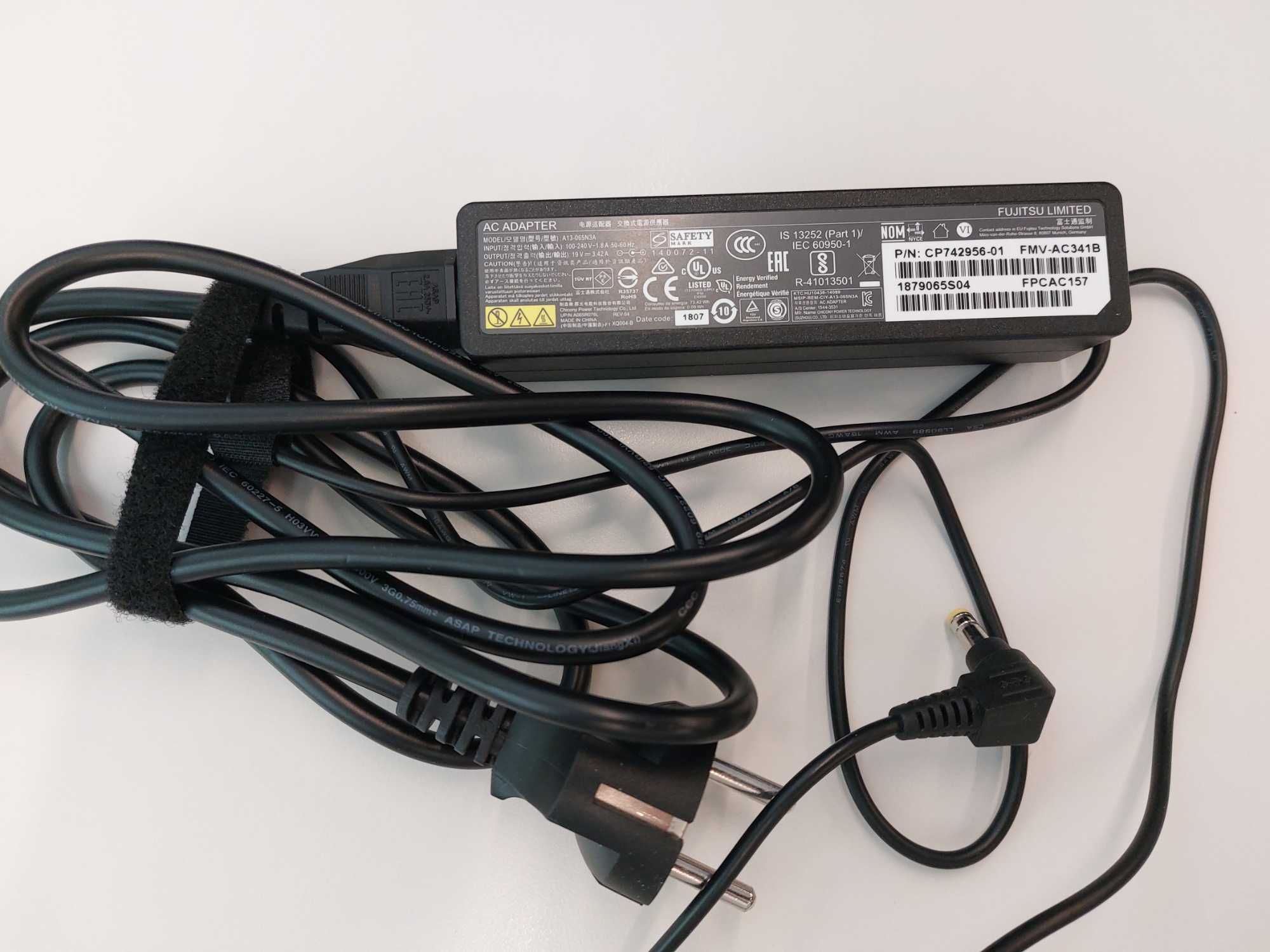 Carregador Fujitsu para PC laptop