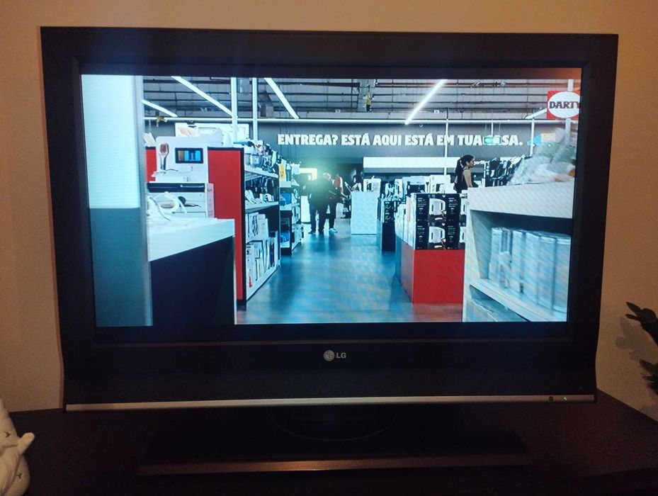 Televisão LG 32" 32LC41