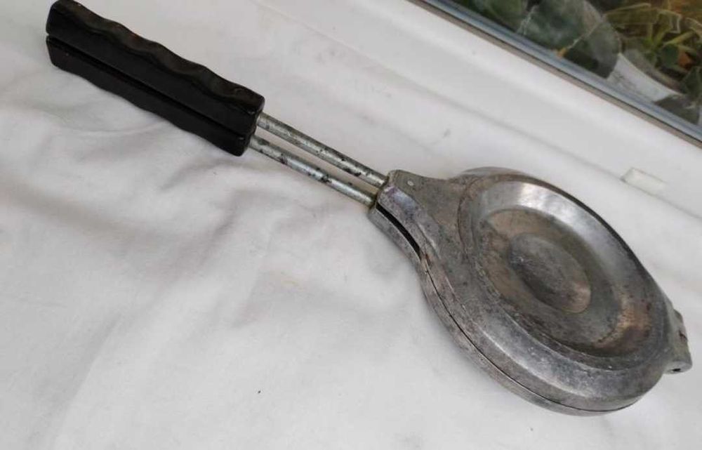 Орешница горішниця радянських часів форма для випічки горішків