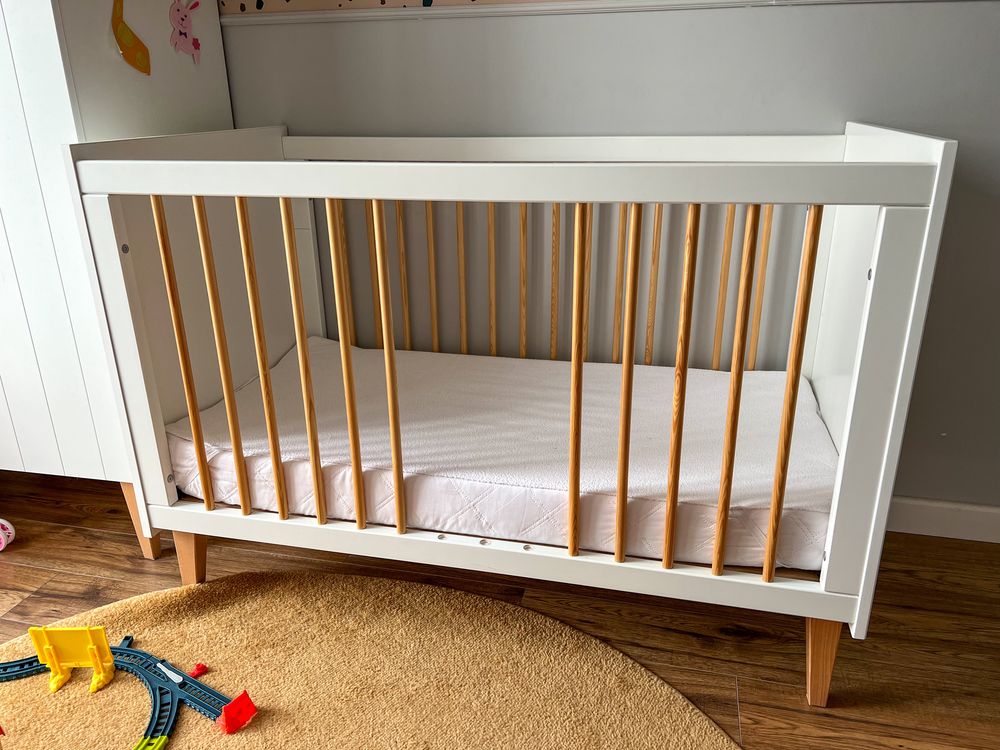 Drewniane łóżeczko dzieciece Miki 2 120x60cm