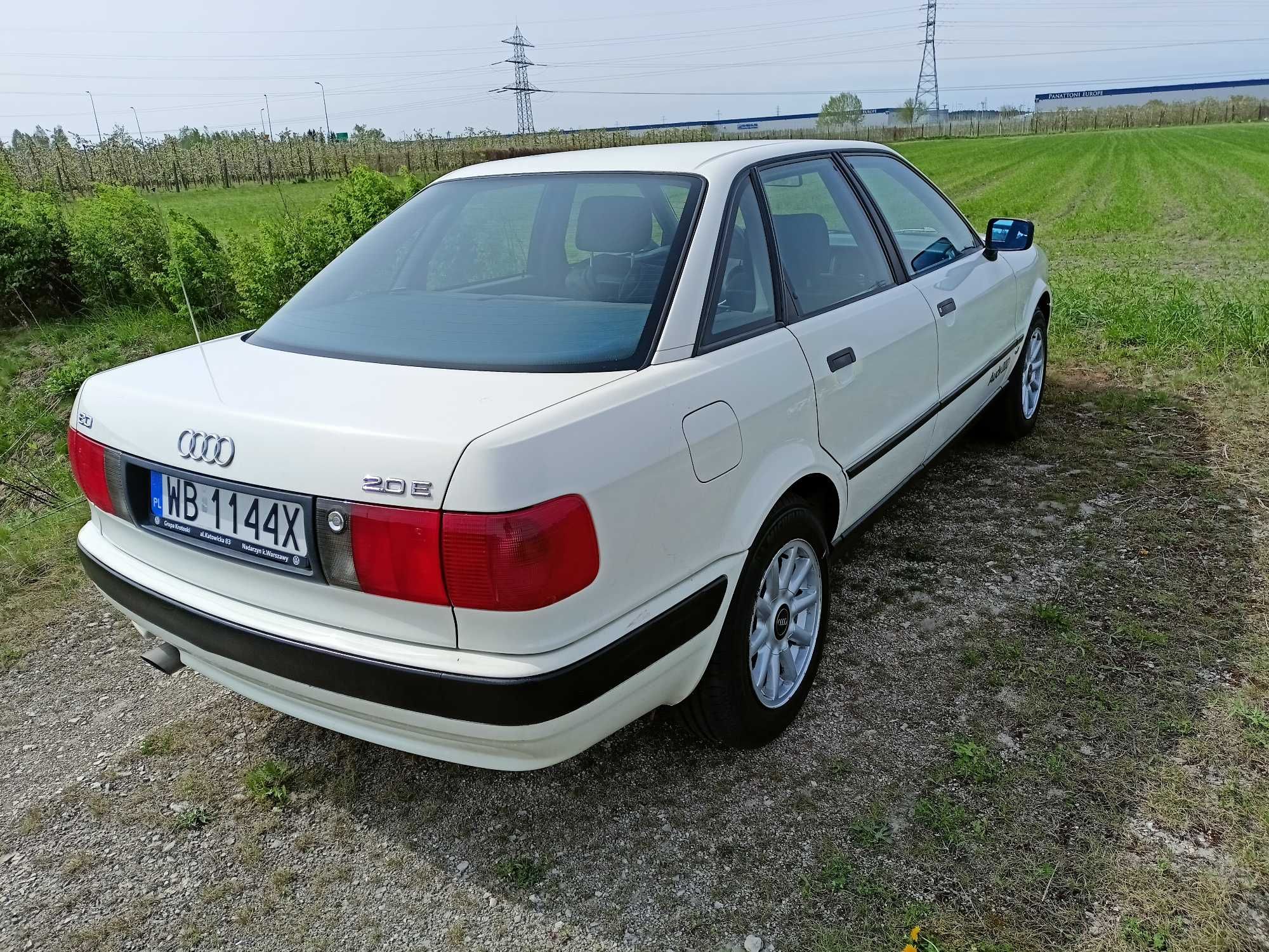 Przyzwoite Audi 80.