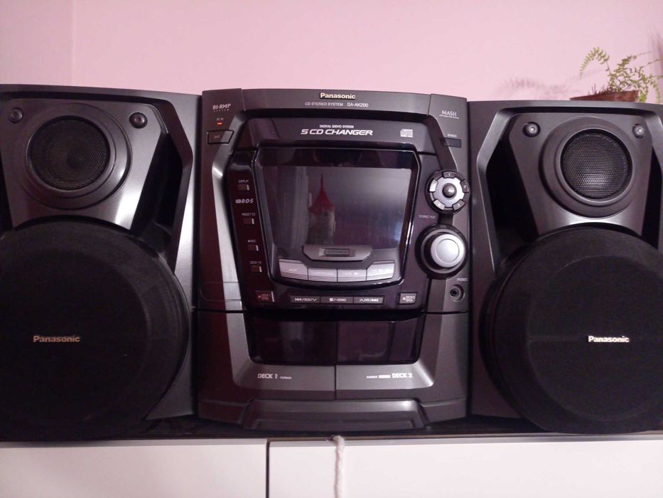 Wieża Panasonic CD STEREO SA-AK200E-K 5 CD pilot