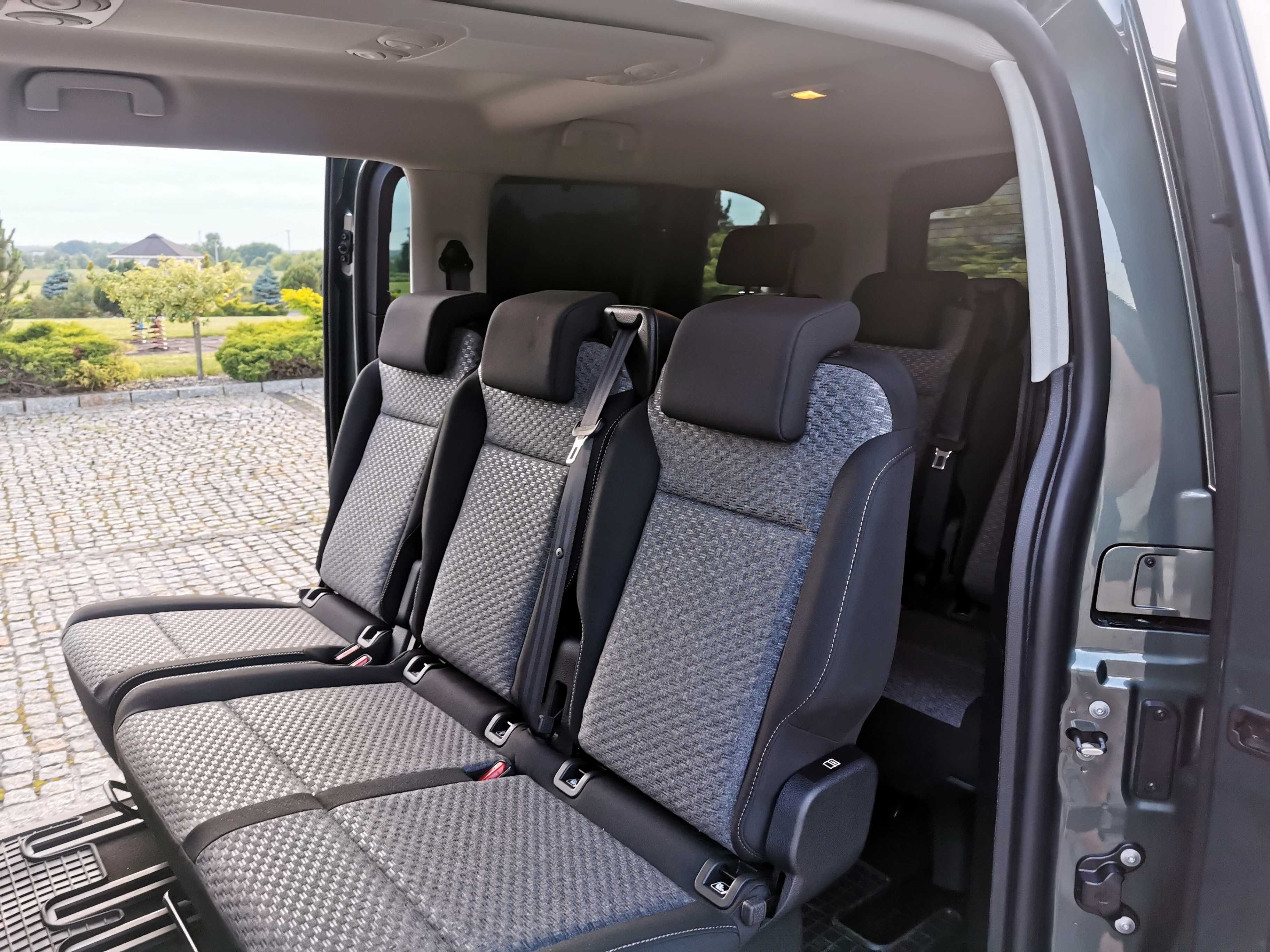 Wynajem Busa Peugeot Traveller Business NOWY
