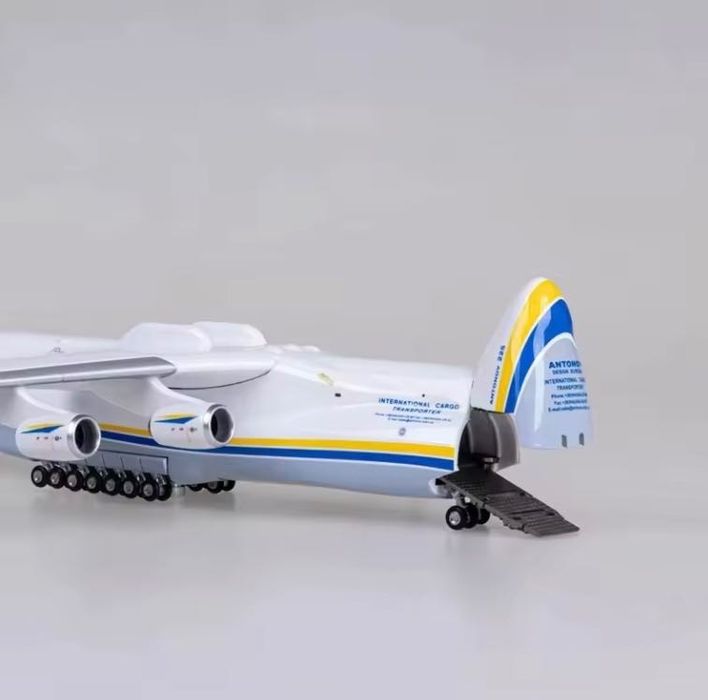 Antonov 225 Aviao de coleção nome “Myrna” escala 1/067
