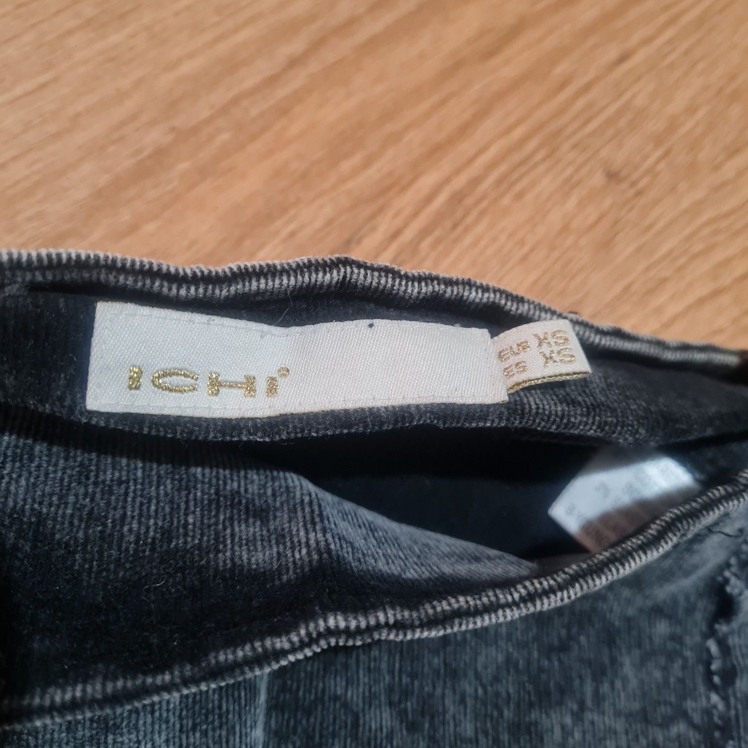 Ichi krótka spódniczka mini trapezowa r. XS sztuksowa jak jeansowa