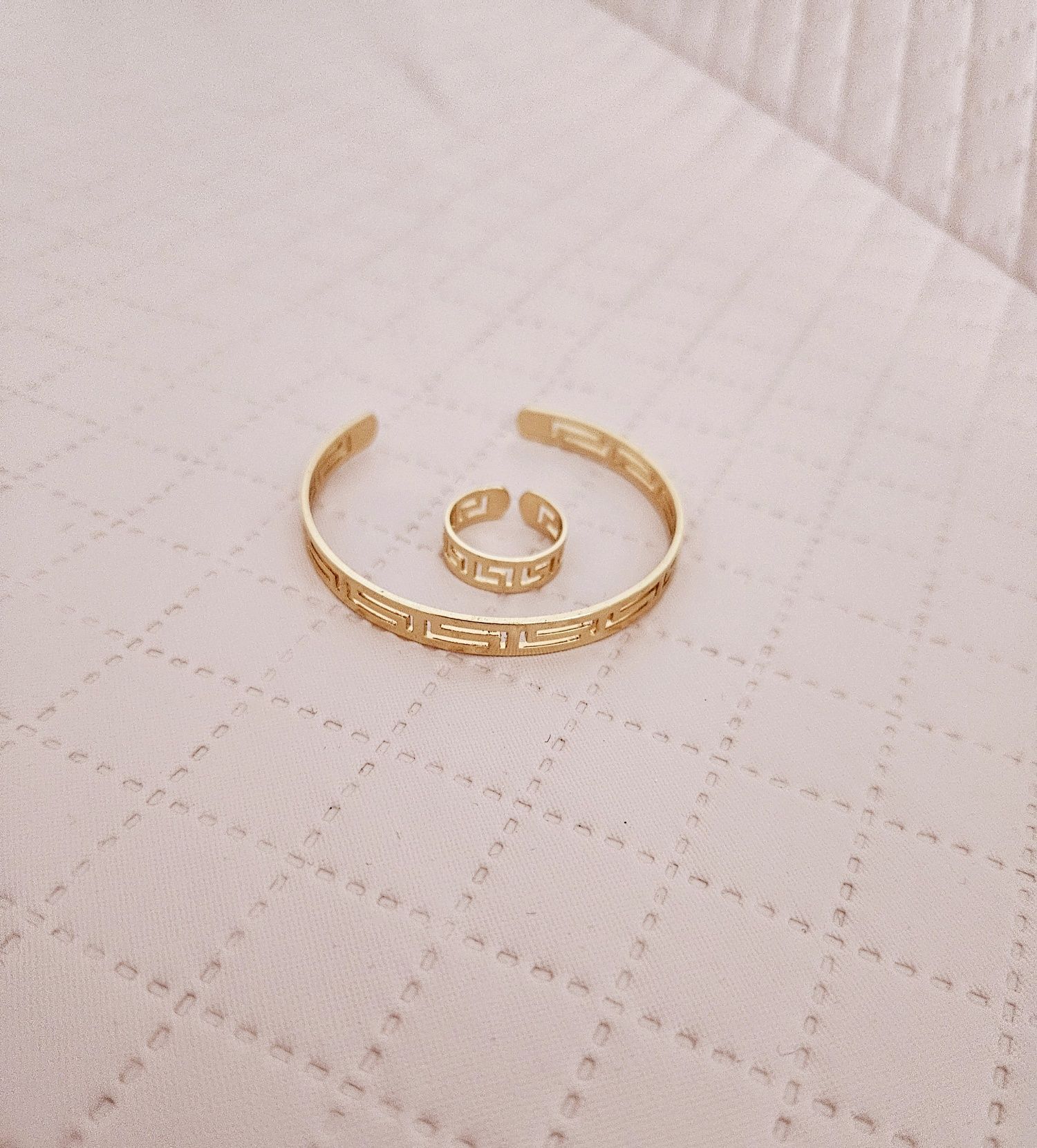Nowy złoty komplet biżuterii bransoletka i pierścionek
