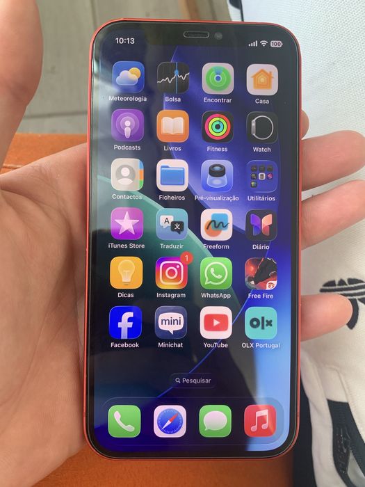 Iphone 12 vermelho