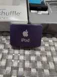 iPod shuffle 2nd Gen (2007) + zestaw etui