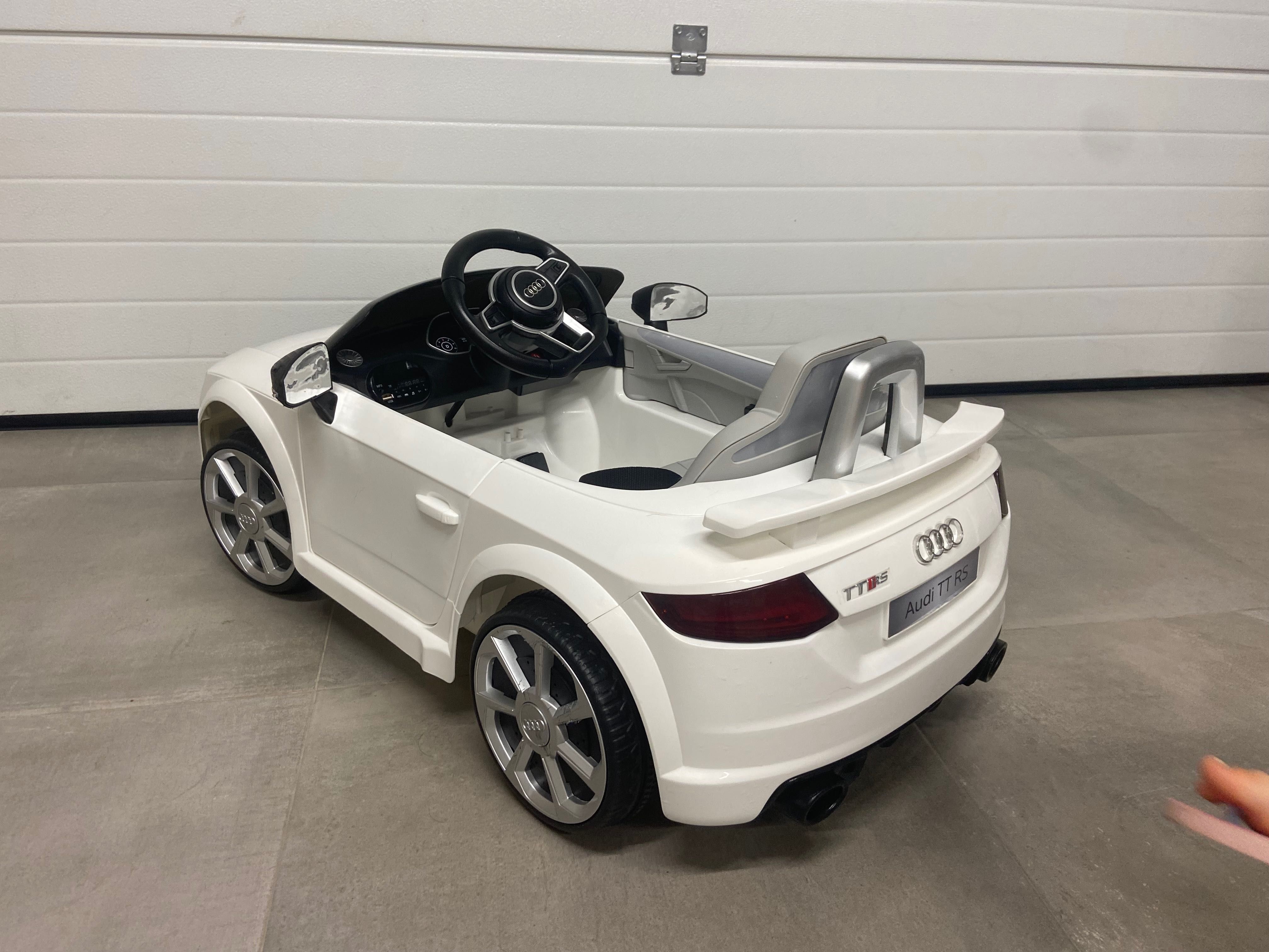 Carro elétrico criança - Audi TT pouca utilização