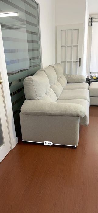 Sofá com chaise longue amovível