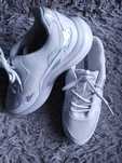 Buty sportowe.białosrebrne.nowe 40