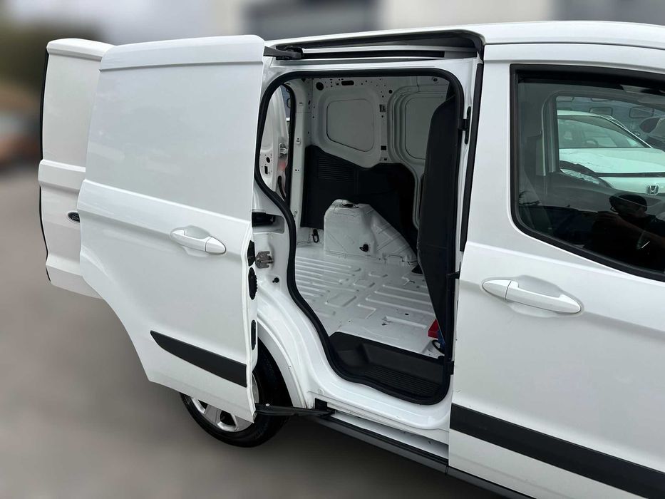 Ford Transit Courier Van 1.5 TDCi de 2017 Salvado