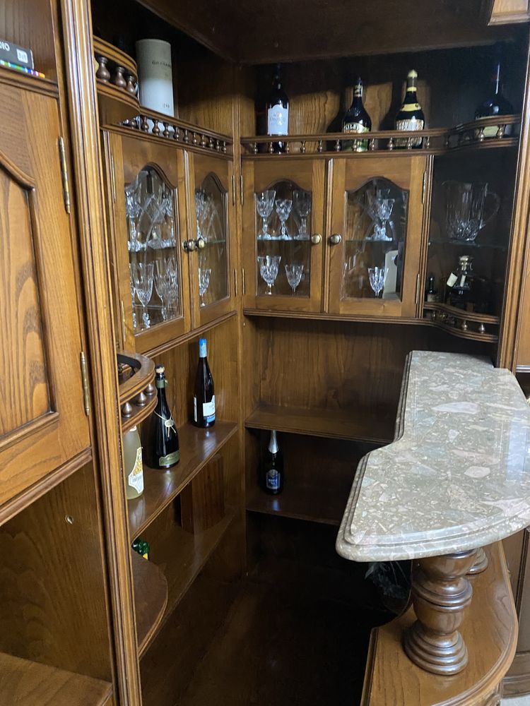 Bar completo em nogueira