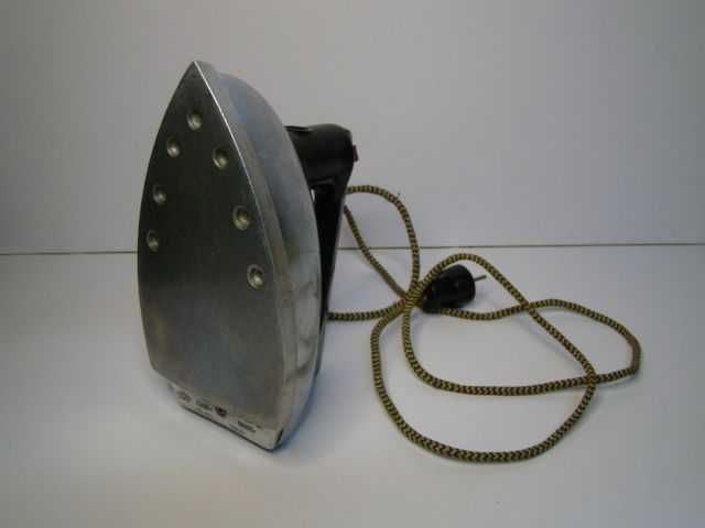 stare żelazko kolekcjonerskie relikt z CCCP