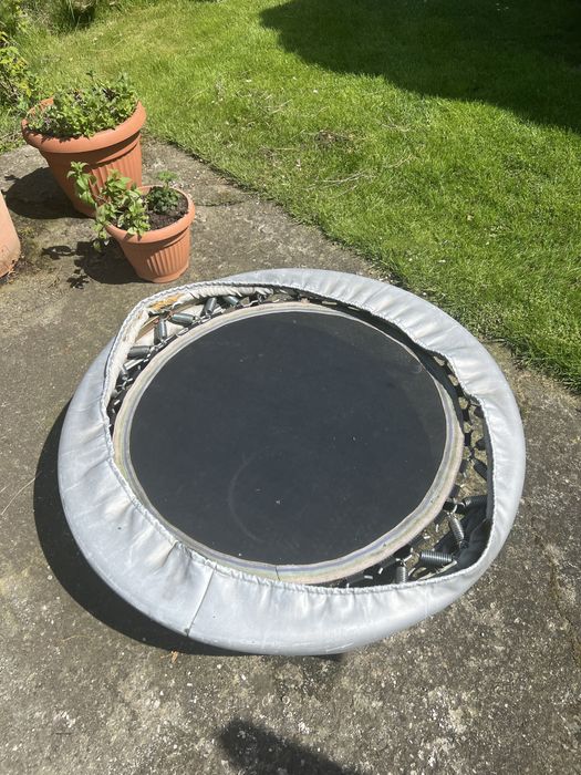 Trampolina zewnętrzna wewnętrzna