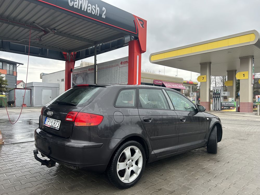 Audi A3 8P 1.6 102KM HAK