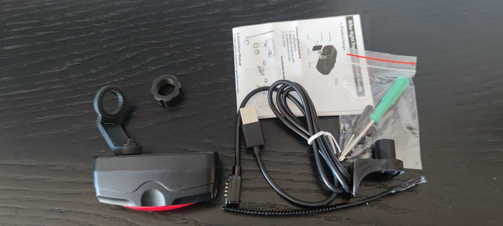 Localizador GPS oculto escondido luz refletora de bicicleta moto