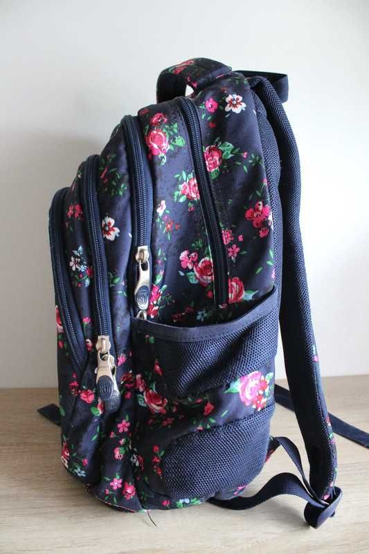 Plecak szkolny w kwiaty