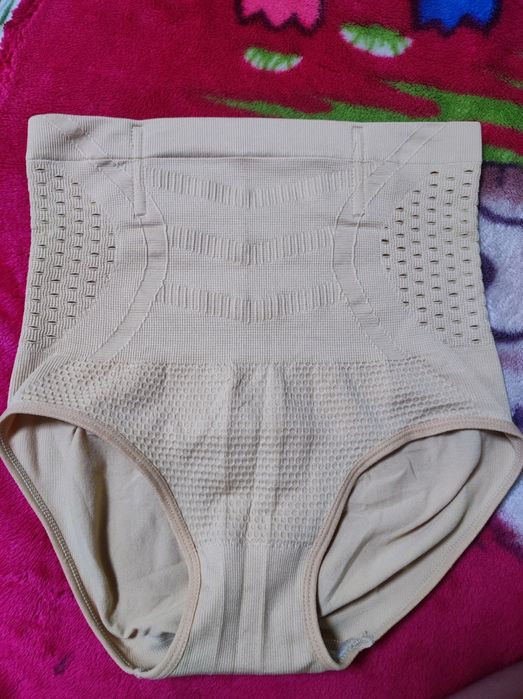 Утягуюча білизна (корректирующее белье)