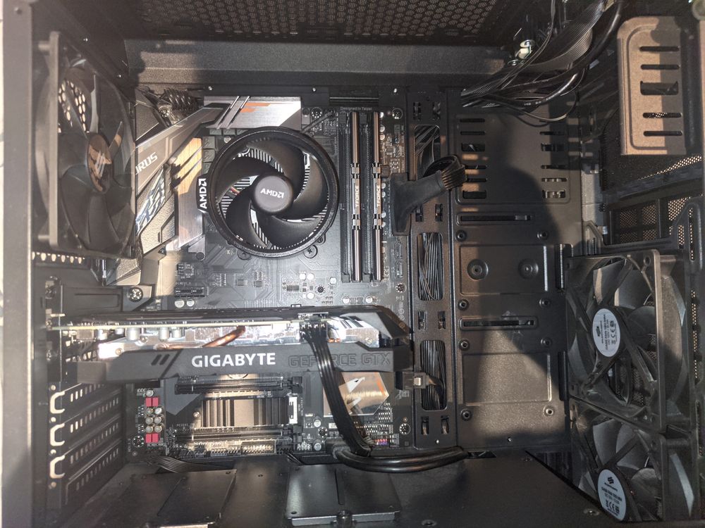 Komputer GTX1660/AMD Ryzen 5 3500X/ Możliwy cały zestaw monitor+reszta