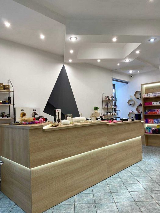 Продаж бізнесу  | Шоурум  для дорослих у центрі Львова