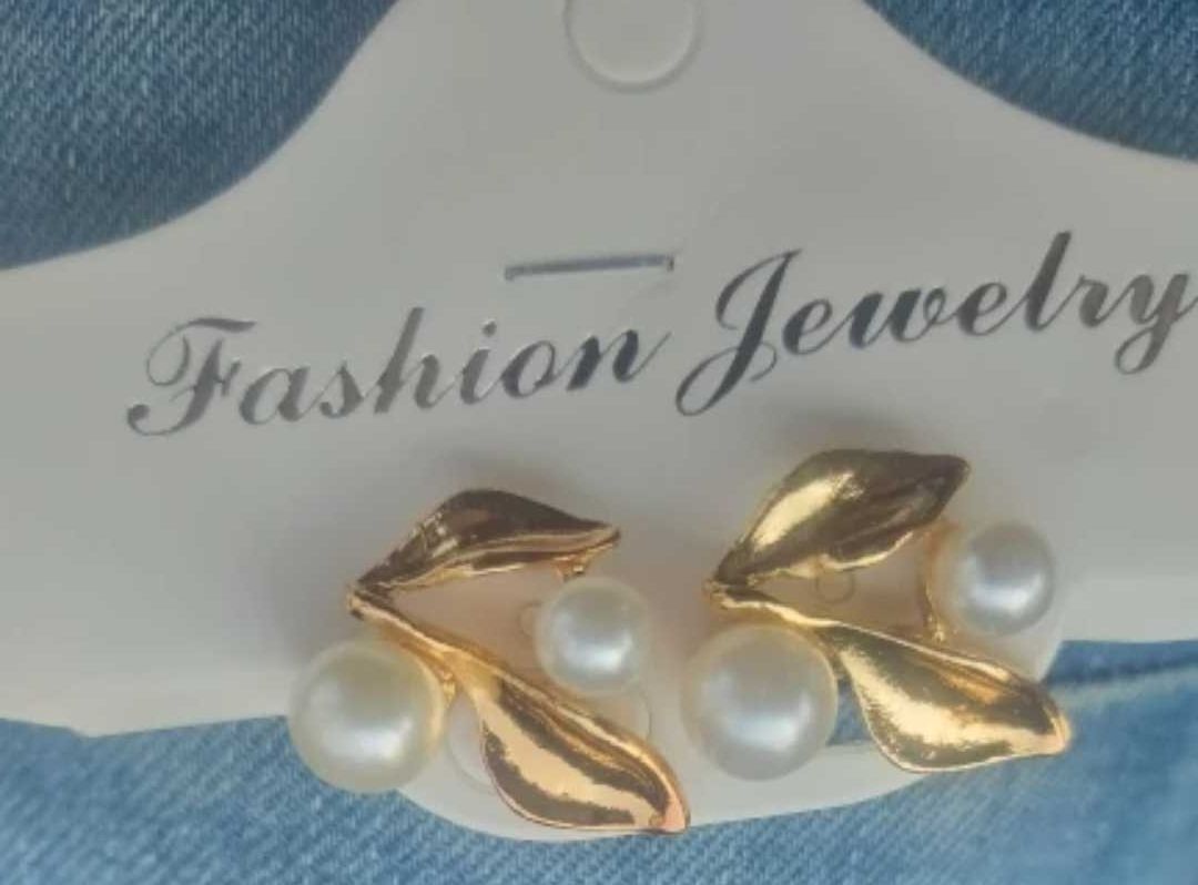 Naszyjnik plus kolczyki z perłami idealny na prezent