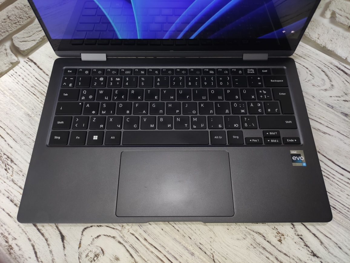 Samsung Book3 360, i7-1360p, 16/512Gb, Amoled
