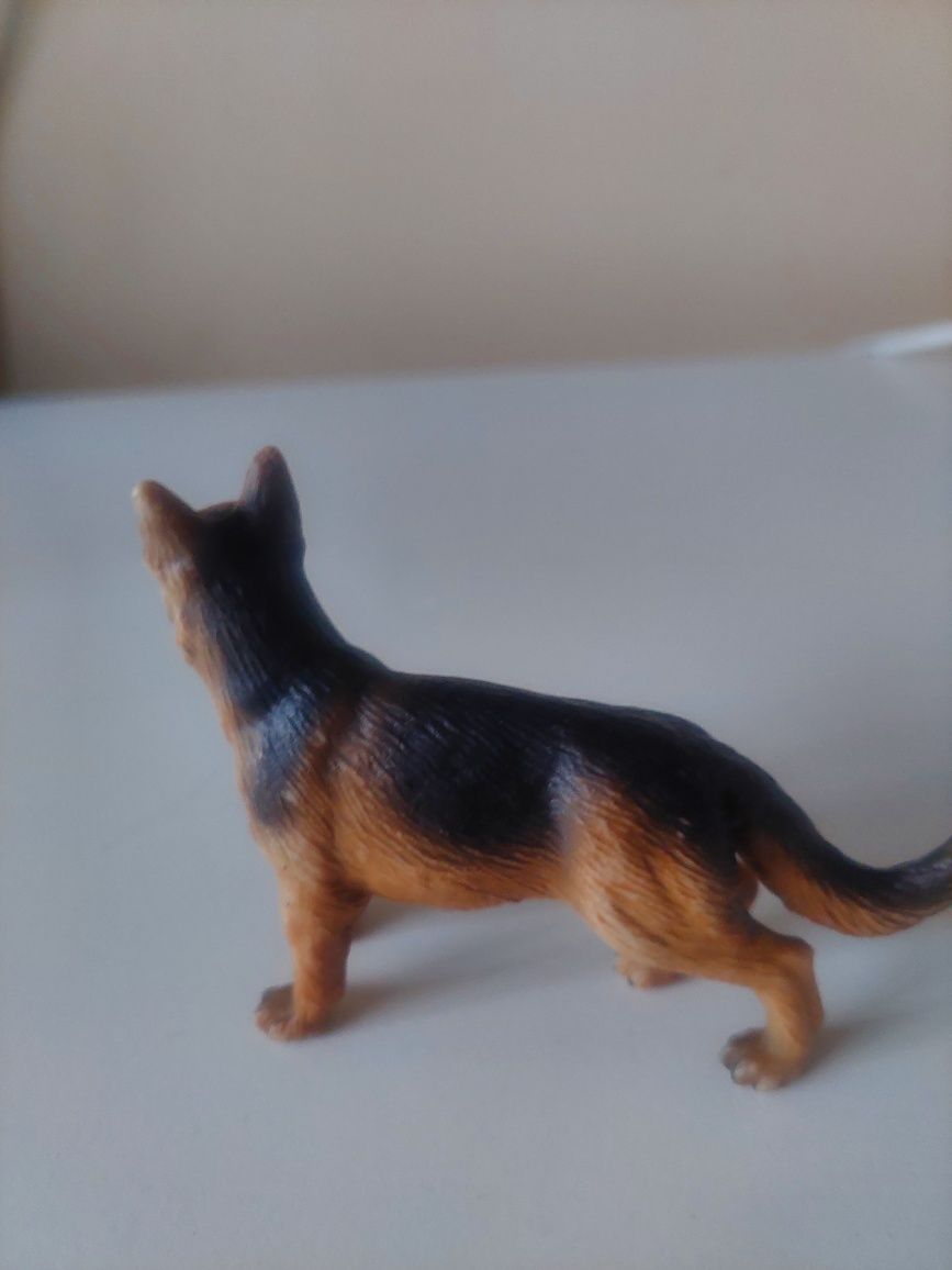 Owczarek niemiecki schleich