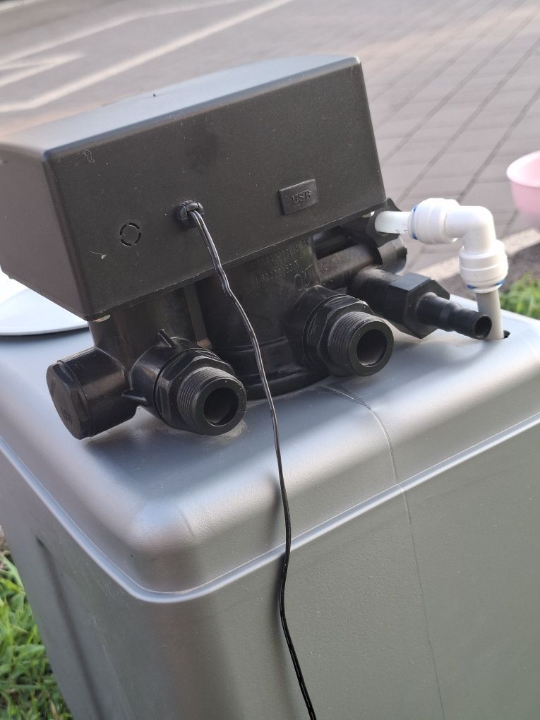 Zmiękczacz do wody półautomatyczny J-8