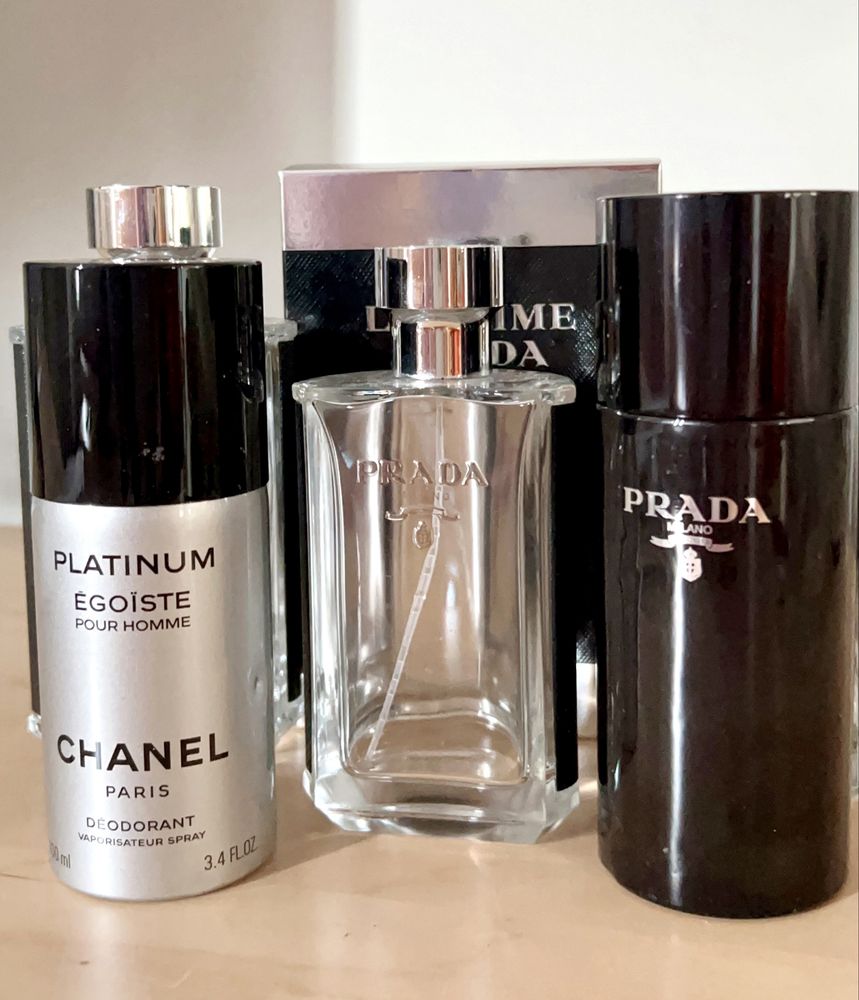 Frascos perfume Prada decoração