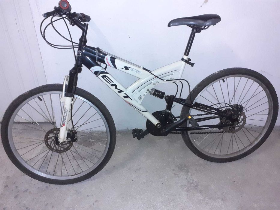 Bicicleta Deed Flame 29 + Bicicleta EMT +Capacete