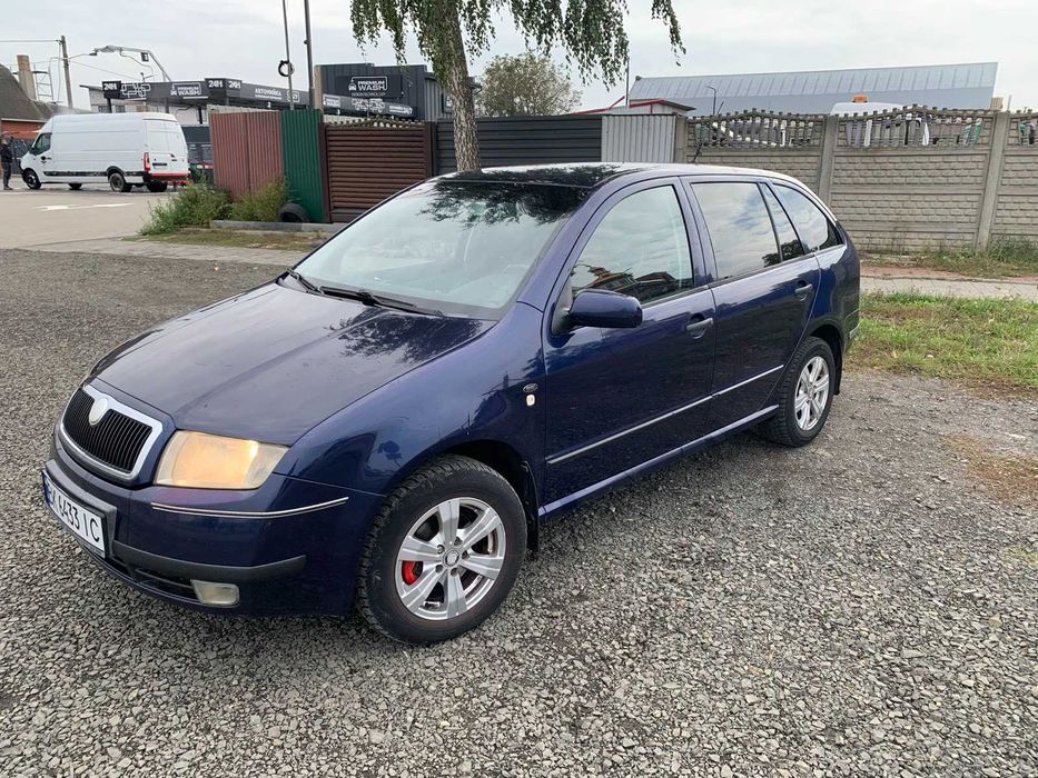 Надійна Skoda Fabia універсал 2002 року
